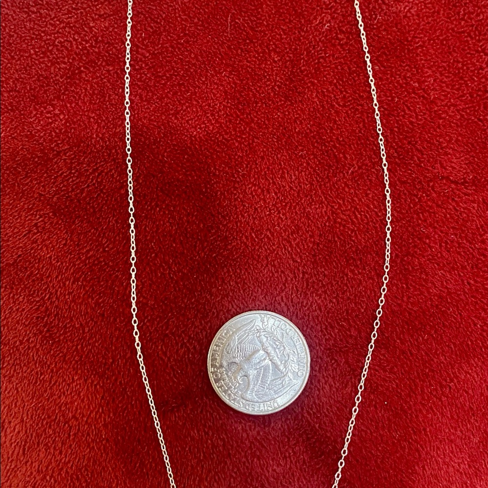 Beautiful , NIB, mother of Pearl necklace and earrings.